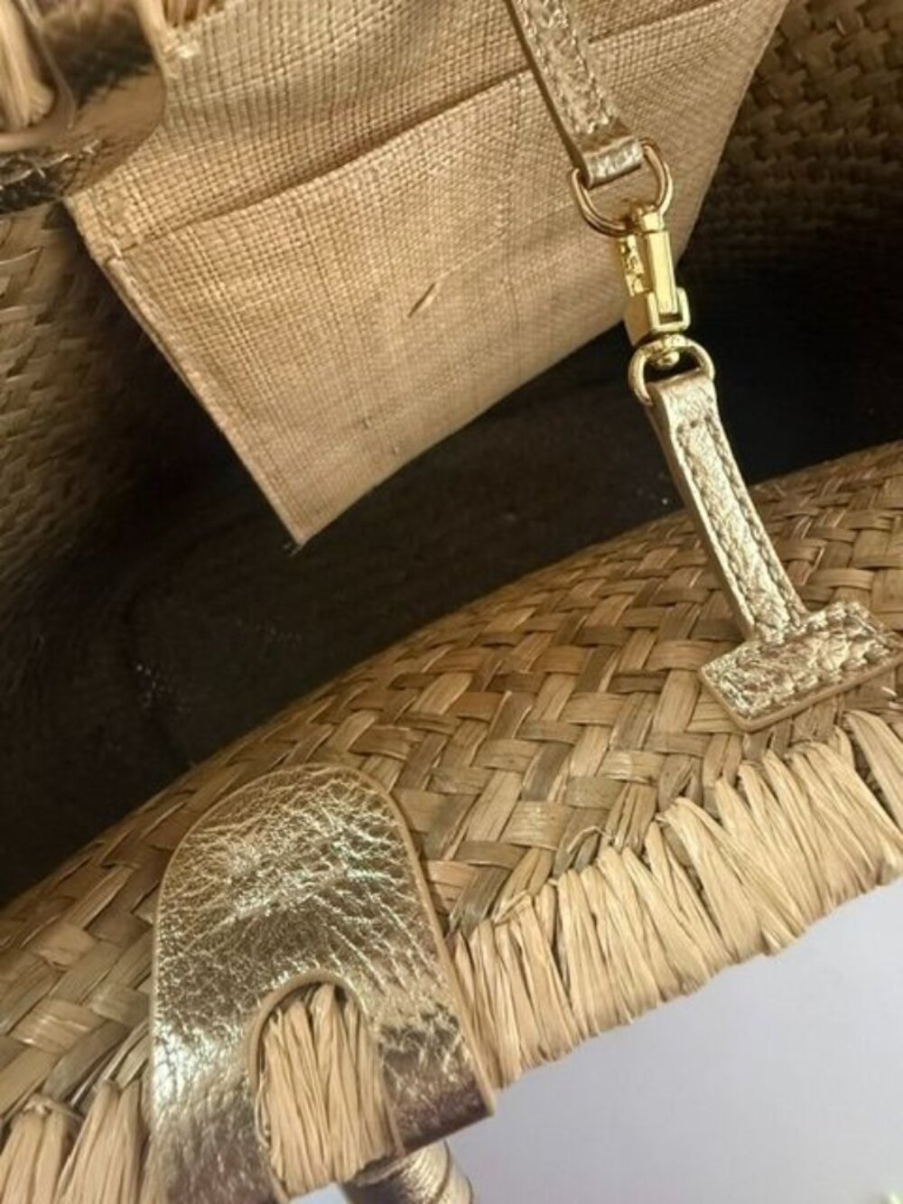 Lilly Pulitzer RIVIERA Woven Straw Tote Bag Rolled Gold Handles & Tassel Charm - Picture 7 of 12